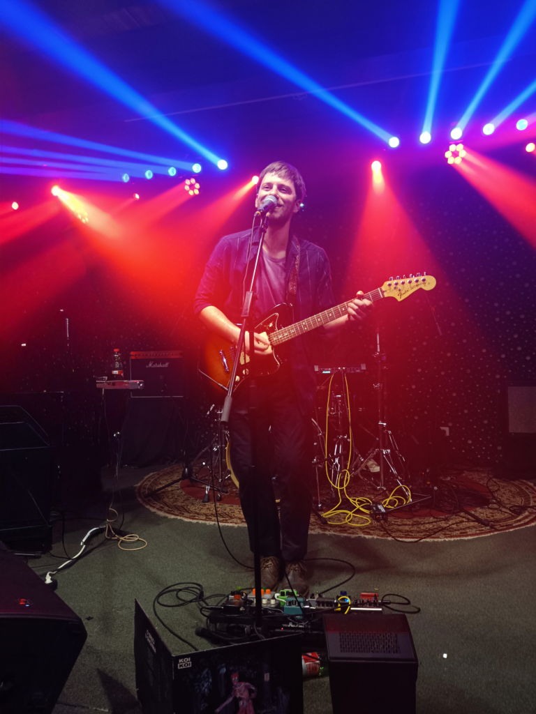 KOIKOI koncert u Azimutu